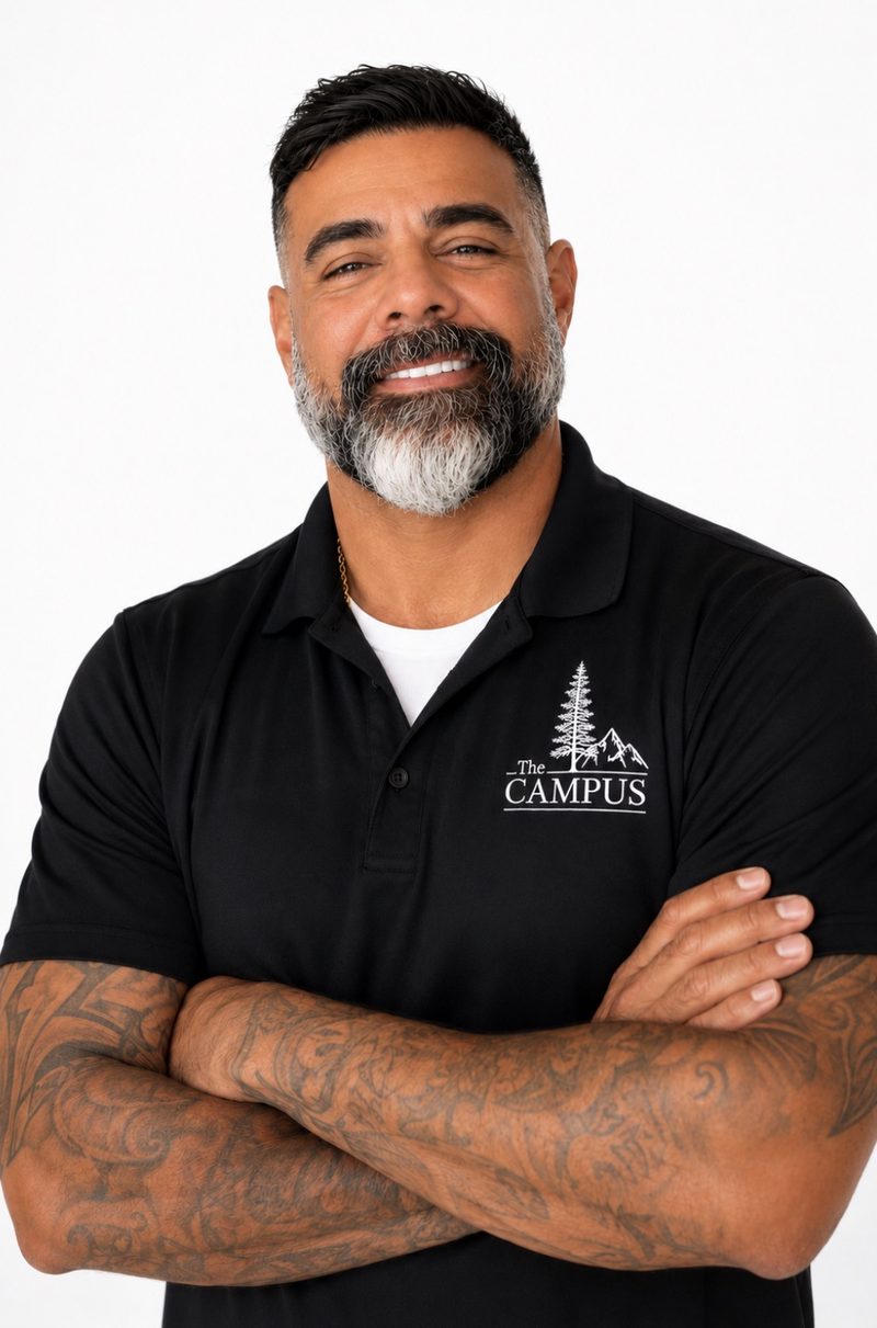 Robert Millan in a THE CAMPUS polo shirt